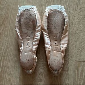 FREED Dead pointe shoes